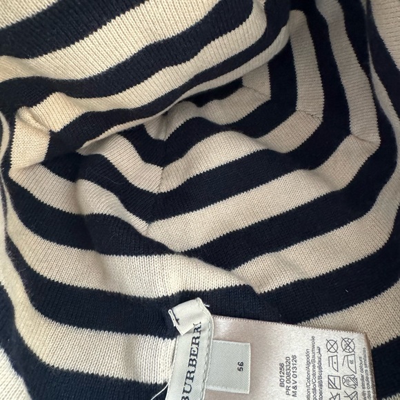 Burberry boys set - hat/scarf - Picture 6 of 10